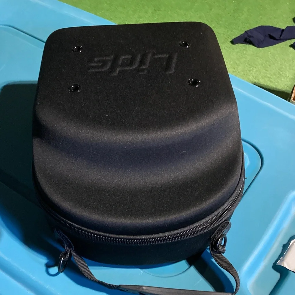 Hat carrier by Lids